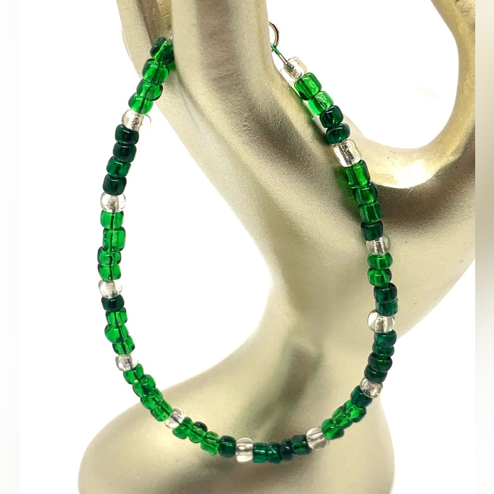 [Rumble In The Jungle] Green Seed Bead Bracelet